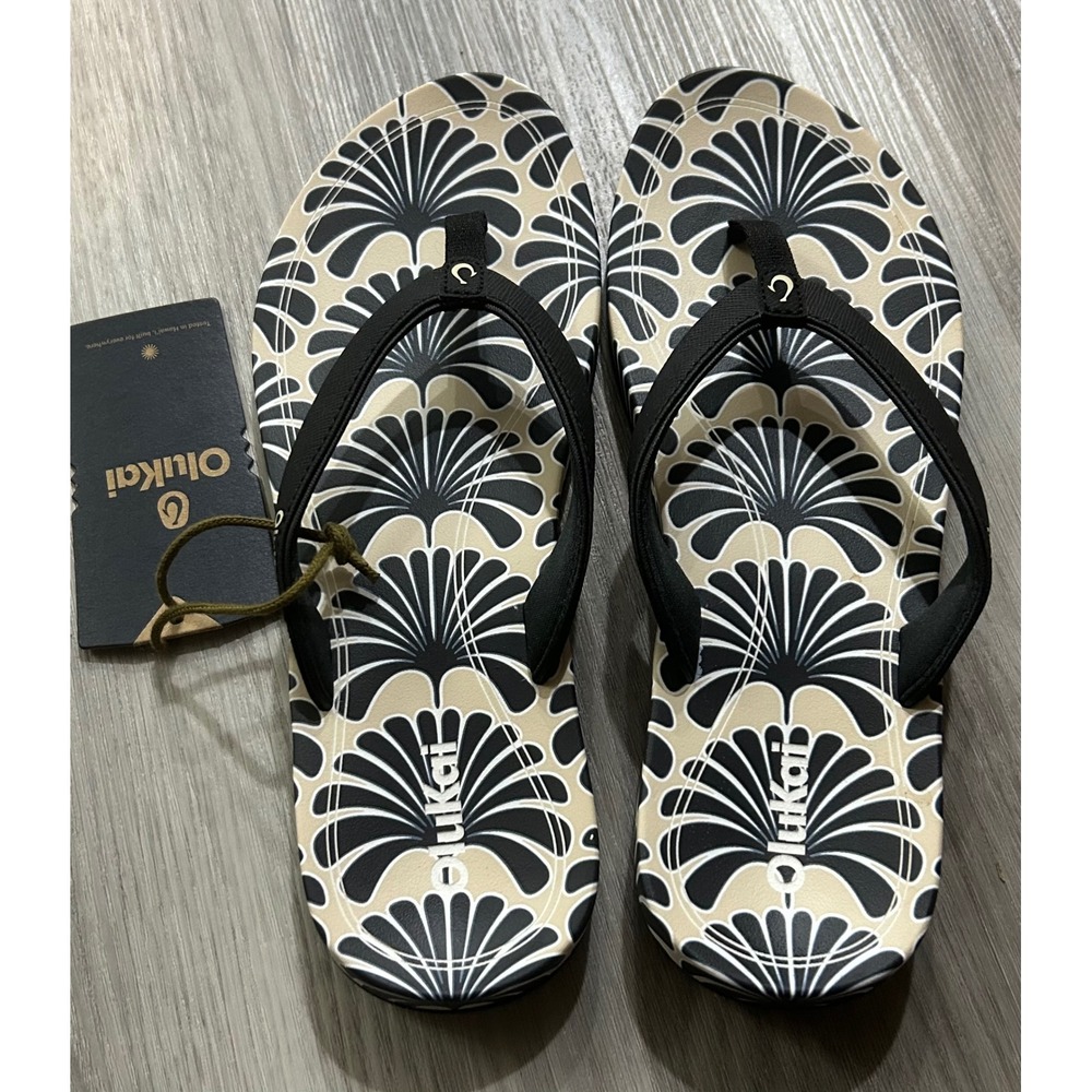 OluKai Womens Uiki Flip Flop Sandals Synthetic 8 Black Tan Fan Print